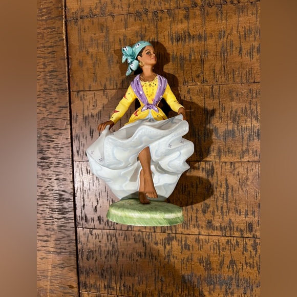 Royal Doulton Dancers of the World Indian Dancer – Signed! - Picture 1 of 9